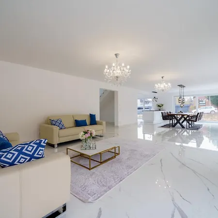 Einzigartiges Einfamilienhaus Ruhe Und Komfort *