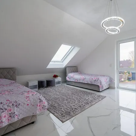 Einzigartiges Einfamilienhaus Ruhe Und Komfort הנובר