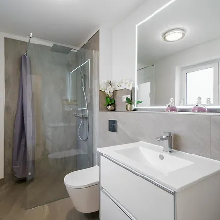 Einzigartiges Einfamilienhaus Ruhe Und Komfort